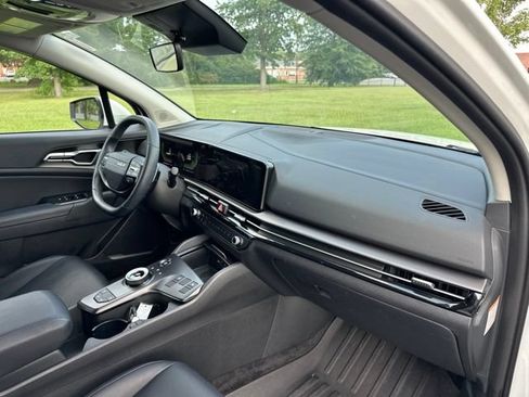 Certified 2026 Kia Sportage EX w/ EX Panoramic Sunroof Package AWD/4WD image 27