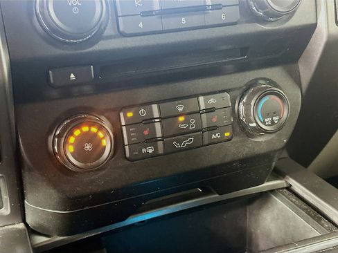 Used 2018 Ford F150 XLT w/ Equipment Group 302A Luxury RWD image 23