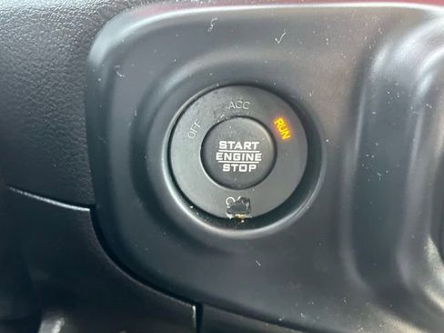 Used 2019 Jeep Wrangler Unlimited Rubicon image 19