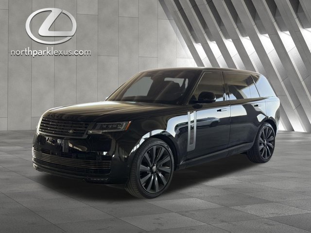Used 2023 Land Rover Range Rover SV AWD/4WD image 3