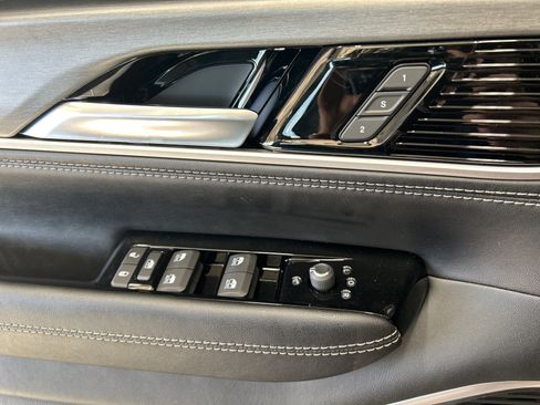 New 2026 Jeep Grand Wagoneer 4WD image 31