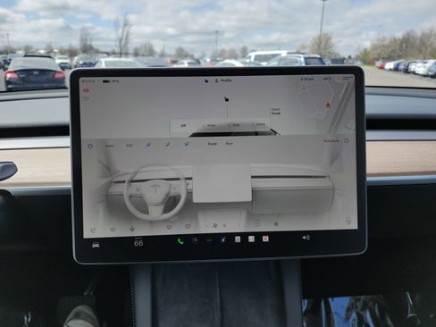 Used 2024 Tesla Model Y Long Range image 34