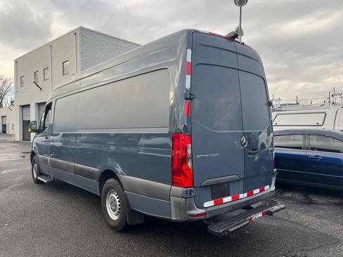 Used 2019 Mercedes-Benz Sprinter 170 image 4