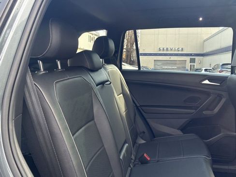 Used 2021 Volkswagen Tiguan SE R-Line image 13