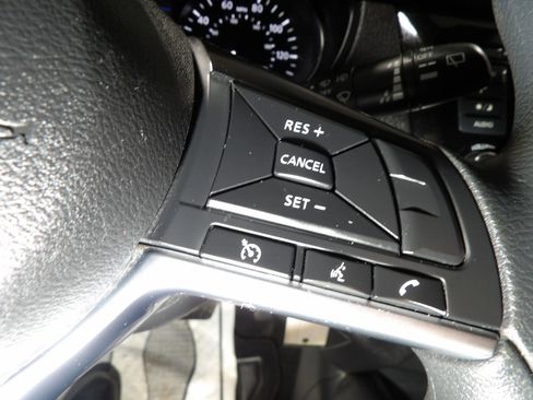 Used 2020 Nissan Rogue Sport S AWD/4WD image 17
