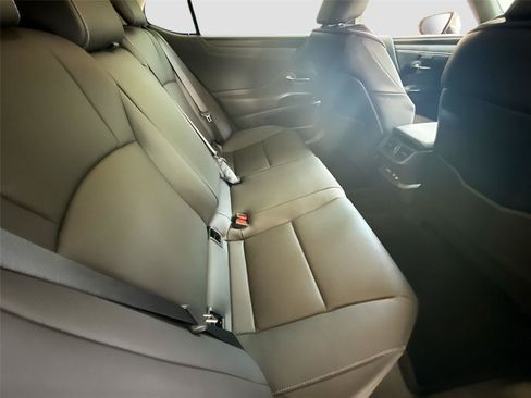 Used 2025 Lexus ES 350 w/ Premium Package FWD image 27