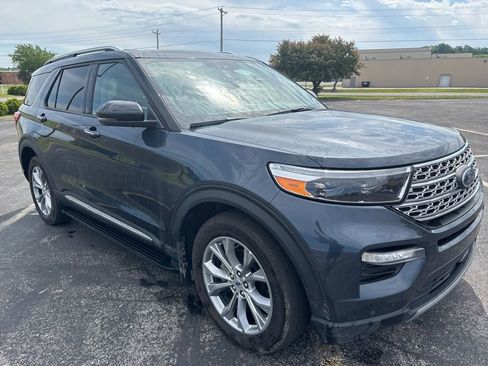 Used 2022 Ford Explorer Limited w/ Class IV Trailer Tow Package AWD/4WD image 3