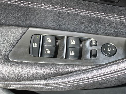 Used 2023 BMW 530i w/ Convenience Package RWD image 18