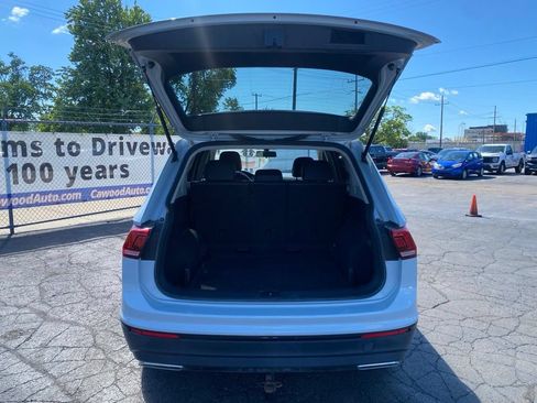 Used 2018 Volkswagen Tiguan SE AWD/4WD image 4