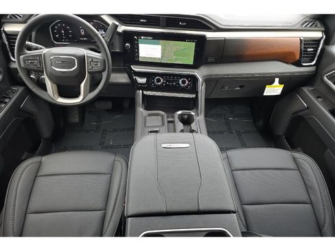 New 2026 GMC Sierra 2500 Denali w/ Technology Package AWD/4WD image 13