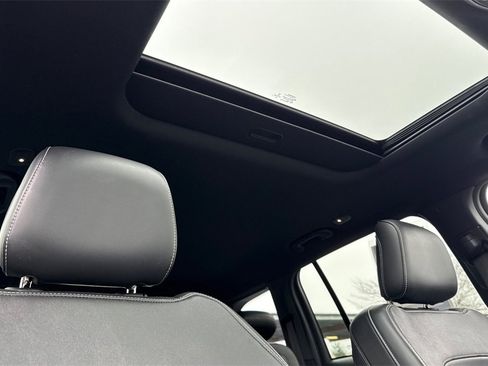 Used 2022 Jeep Grand Cherokee Altitude image 25