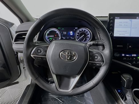 Used 2023 Toyota Camry XLE image 18