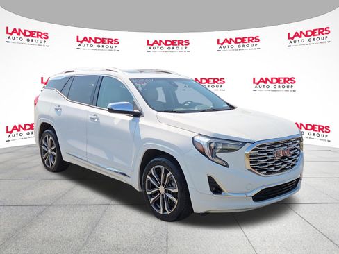 Used 2019 GMC Terrain Denali w/ Driver Alert Package II FWD image 1
