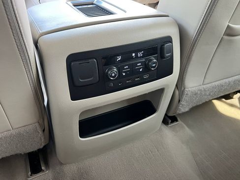 Used 2020 GMC Yukon XL Denali w/ Denali Ultimate Package AWD/4WD image 37