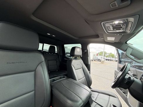 Certified 2024 GMC Sierra 1500 Denali AWD/4WD image 10