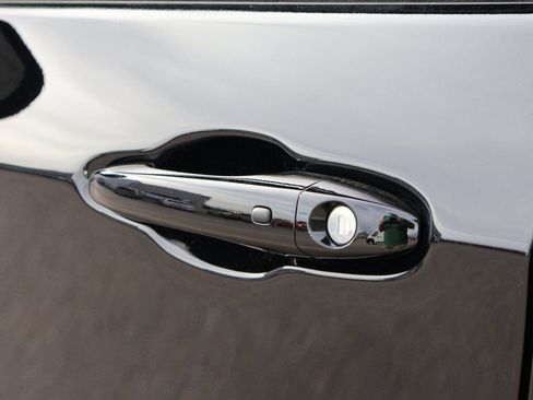 New 2026 Jeep Compass Latitude image 19