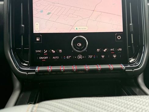 Used 2025 GMC Yukon AT4 w/ AT4 Premium Plus Package AWD/4WD image 4