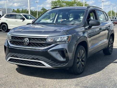 Certified 2023 Volkswagen Taos S FWD image 3