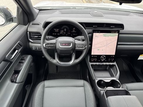 New 2026 GMC Terrain AT4 w/ LPO, Floor Liner Package image 16