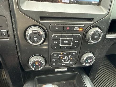 Used 2014 Ford F150 FX4 w/ Equipment Group 402A Luxury AWD/4WD image 12
