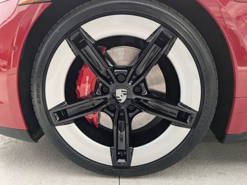 New 2025 Porsche Taycan 4S image 29