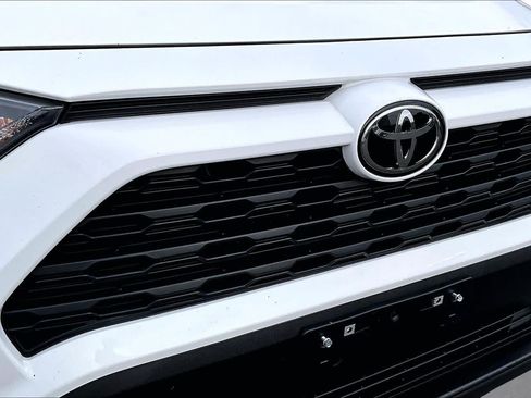 Used 2020 Toyota RAV4 LE w/ All Weather Liner Package FWD image 30