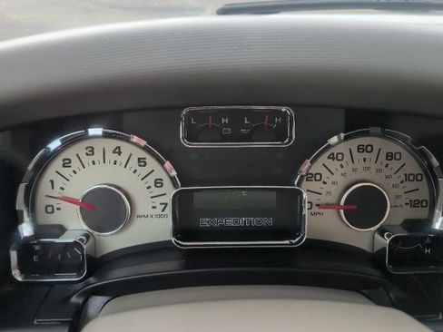 Used 2012 Ford Expedition EL XLT w/ Leather Seating Pkg AWD/4WD image 17
