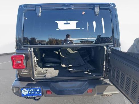 Used 2022 Jeep Wrangler Unlimited Sahara w/ LED Lighting Group image 13