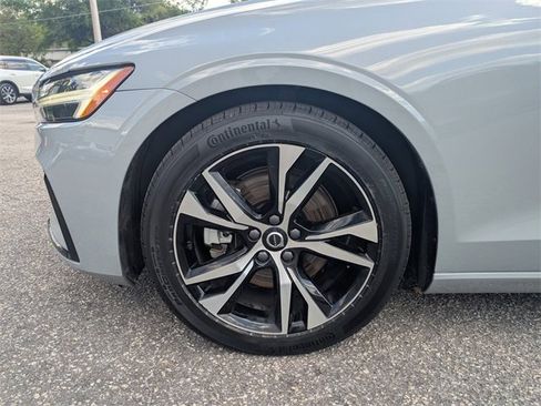 Used 2024 Volvo S60 B5 Core image 11