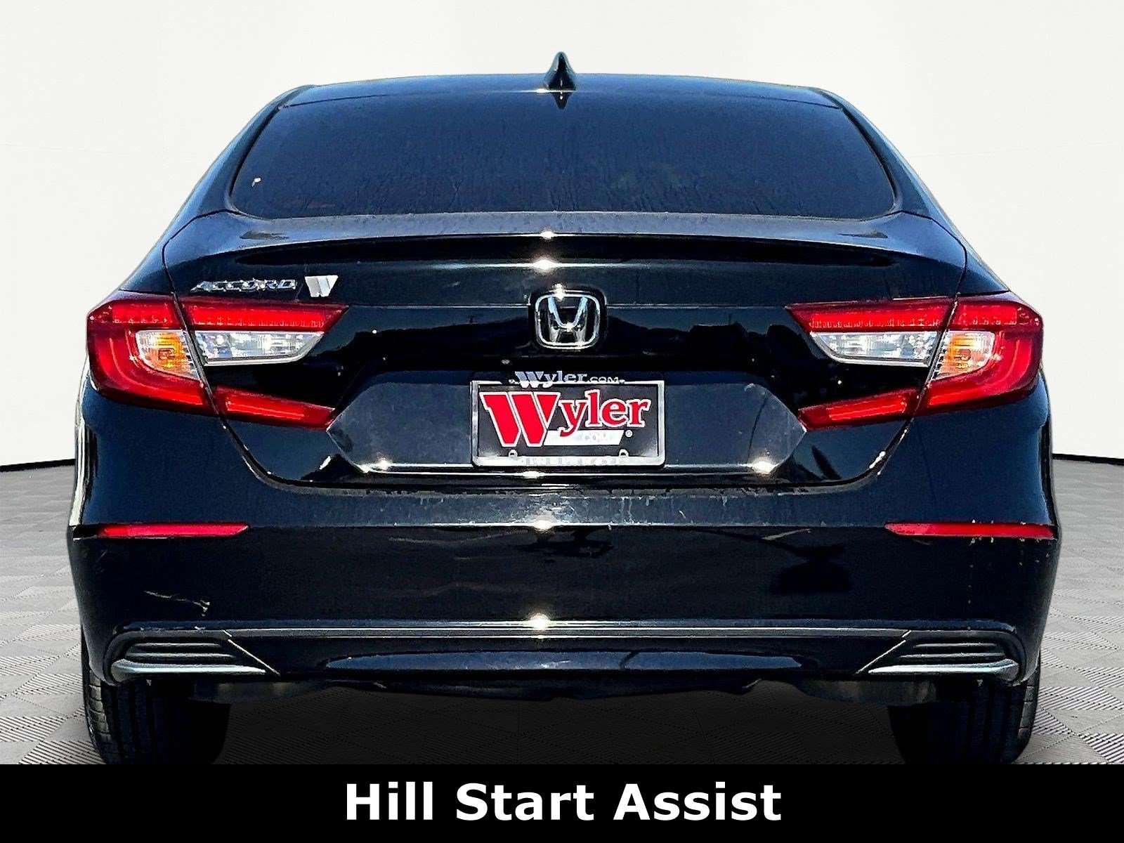Used 2018 Honda Accord LX image 5