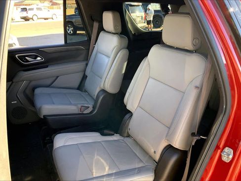 Used 2021 Chevrolet Tahoe Z71 w/ Z71 Signature Package image 20