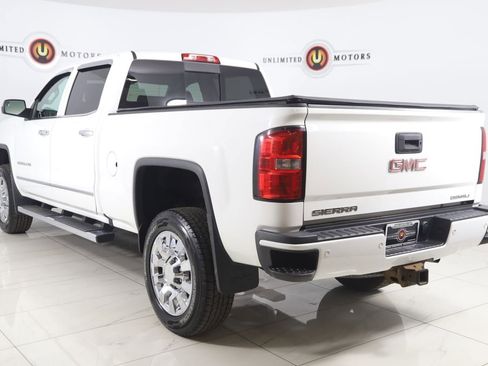 Used 2016 GMC Sierra 2500 Denali w/ Suspension Package, Off-Road AWD/4WD image 4