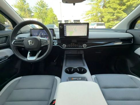 Used 2024 Honda Prologue EX image 2