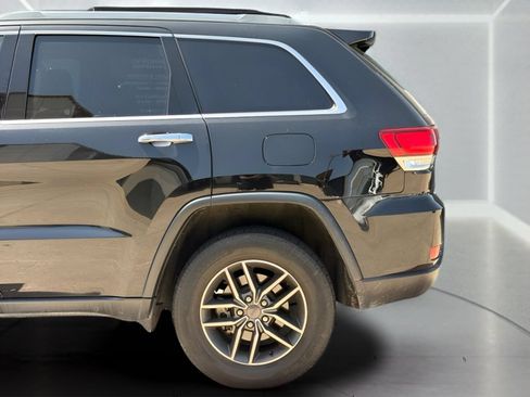 Used 2022 Jeep Grand Cherokee Limited AWD/4WD image 24