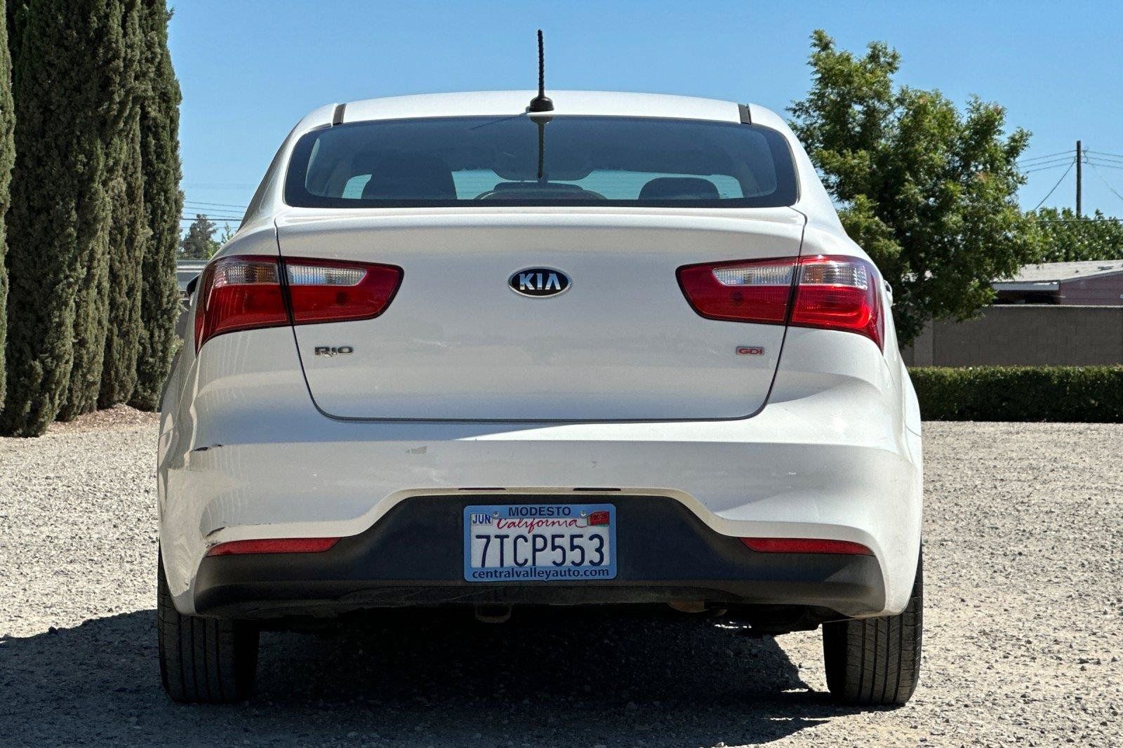 Used 2017 Kia Rio LX w/ Power Package FWD image 4