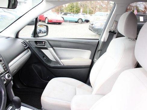 Used 2017 Subaru Forester 2.5i Premium w/ All-Weather Package image 14