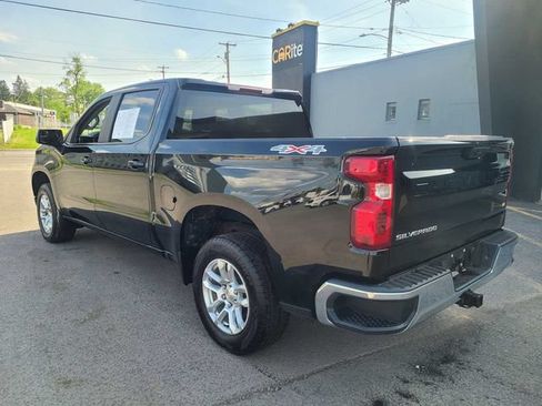 Used 2022 Chevrolet Silverado 1500 LT AWD/4WD image 10