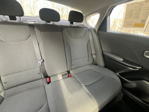 Used 2025 Kia K4 LXS image 33