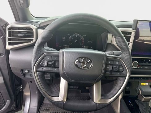 Used 2025 Toyota Tundra Limited image 26