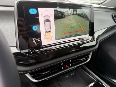 New 2026 Volkswagen Atlas Cross Sport SE image 19