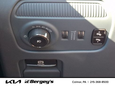 Used 2023 Jeep Grand Wagoneer Series III w/ Rear Seat Video Group 1 AWD/4WD image 30