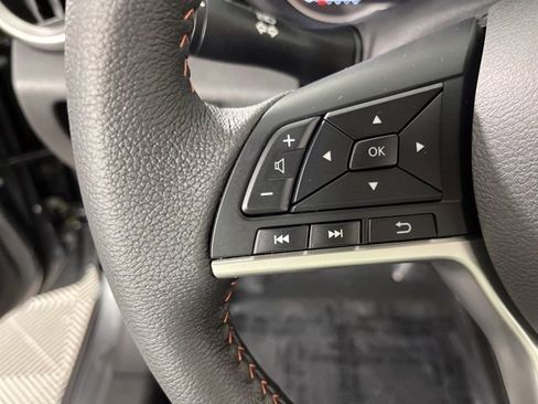 New 2025 Nissan Versa SR w/ Trunk Package image 22