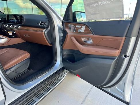 New 2026 Mercedes-Benz GLS 580 GLS 580 image 22