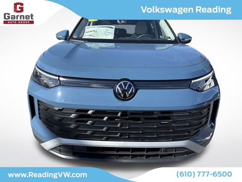 New 2025 Volkswagen Tiguan SE image 8
