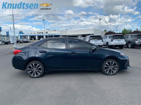 Used 2017 Toyota Corolla SE FWD image 8