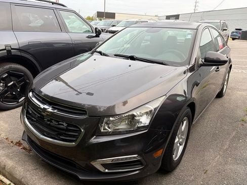 Used 2016 Chevrolet Cruze LT FWD image 1