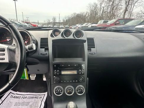 Used 2005 Nissan 350Z Enthusiast w/ (S02) Side Air Bags Pkg image 25