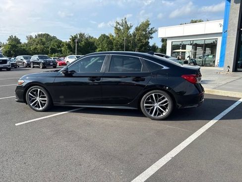 Used 2022 Honda Civic Touring image 9
