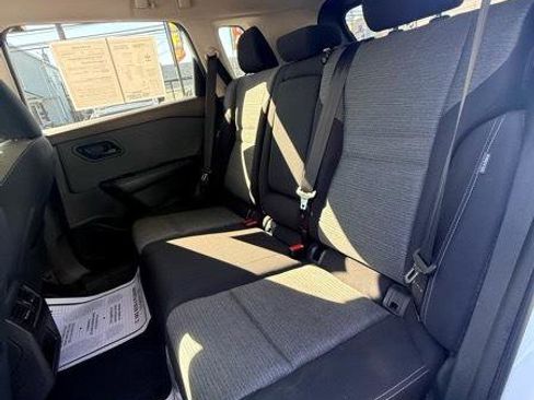 Used 2021 Nissan Rogue S FWD image 12