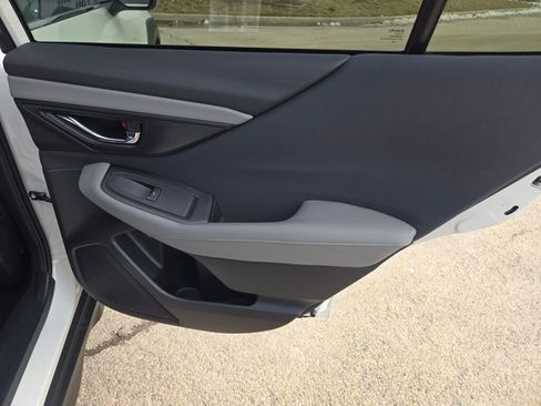 Used 2023 Subaru Outback Premium image 8